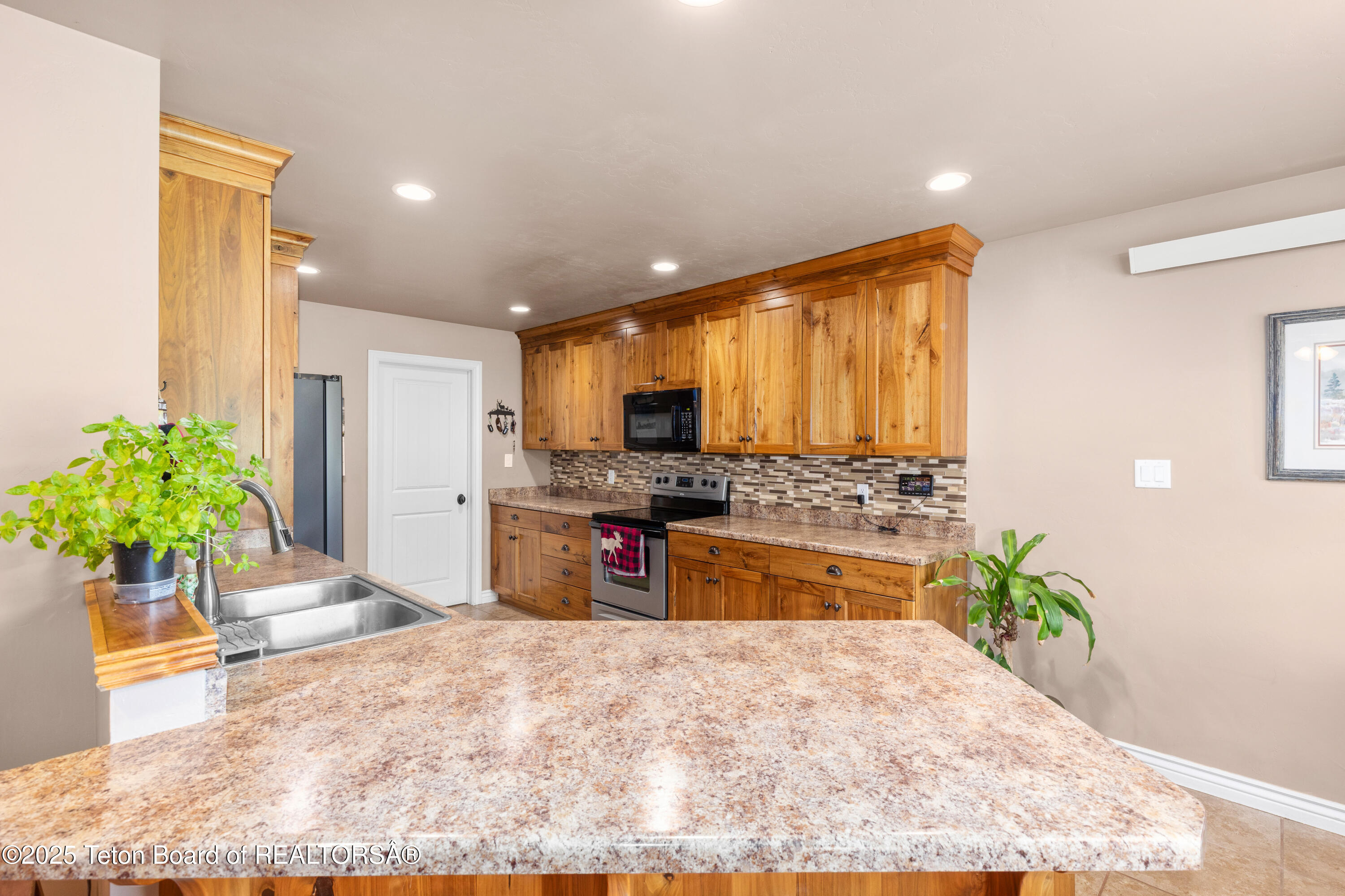 247 Freedom Lane Freedom, WY 83120 - Photo 4 of 57 247 Freedom Ln IMG_0719