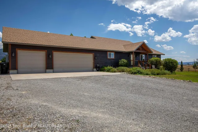 $1,125,000 | 247 Freedom Lane, Freedom, WY 83120