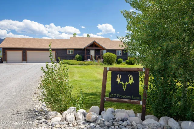 $1,125,000 | 247 Freedom Lane, Freedom, WY 83120