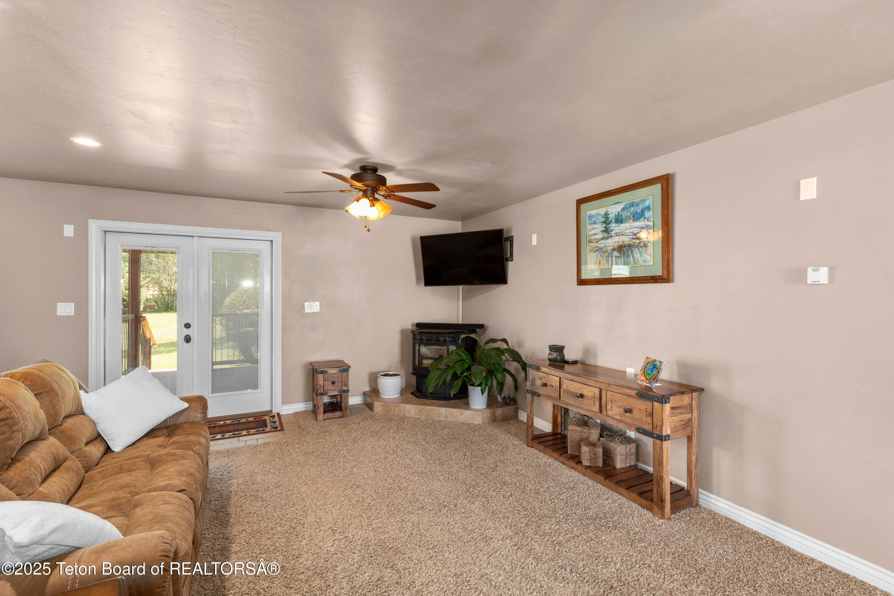 247 Freedom Lane Freedom, WY 83120 - Photo 8 of 57 247 Freedom Ln IMG_0771