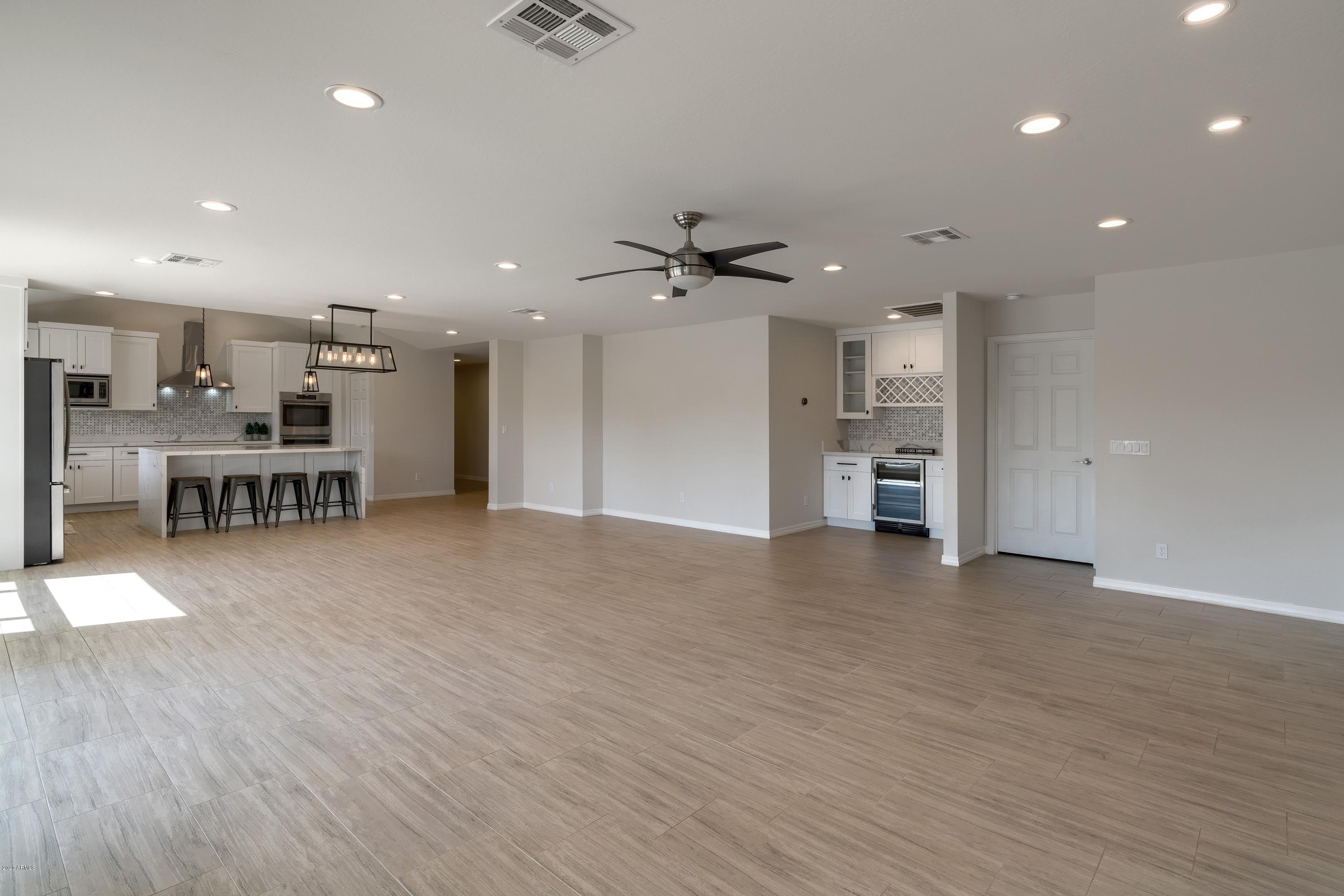 7435 East Corrine Road Scottsdale, AZ 85260 - Photo 14 of 25 Great Room/Kitchen