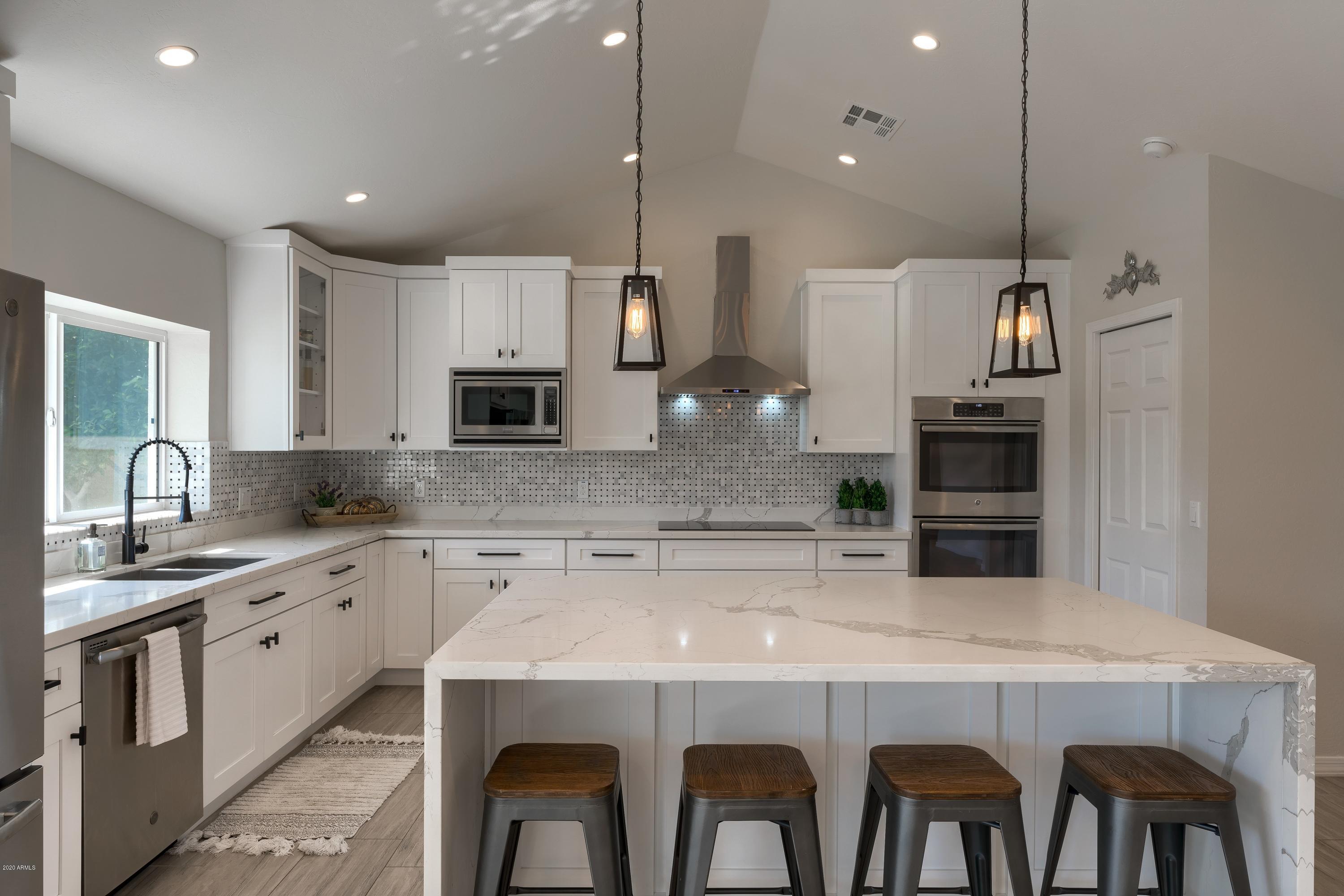 7435 East Corrine Road Scottsdale, AZ 85260 - Photo 4 of 25 Kitchen