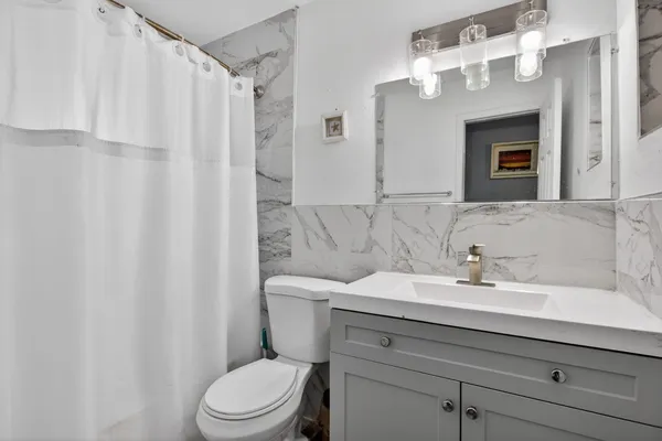 $449,999 | 2811 Northeast 9th Terrace, Pompano Beach, FL 33064