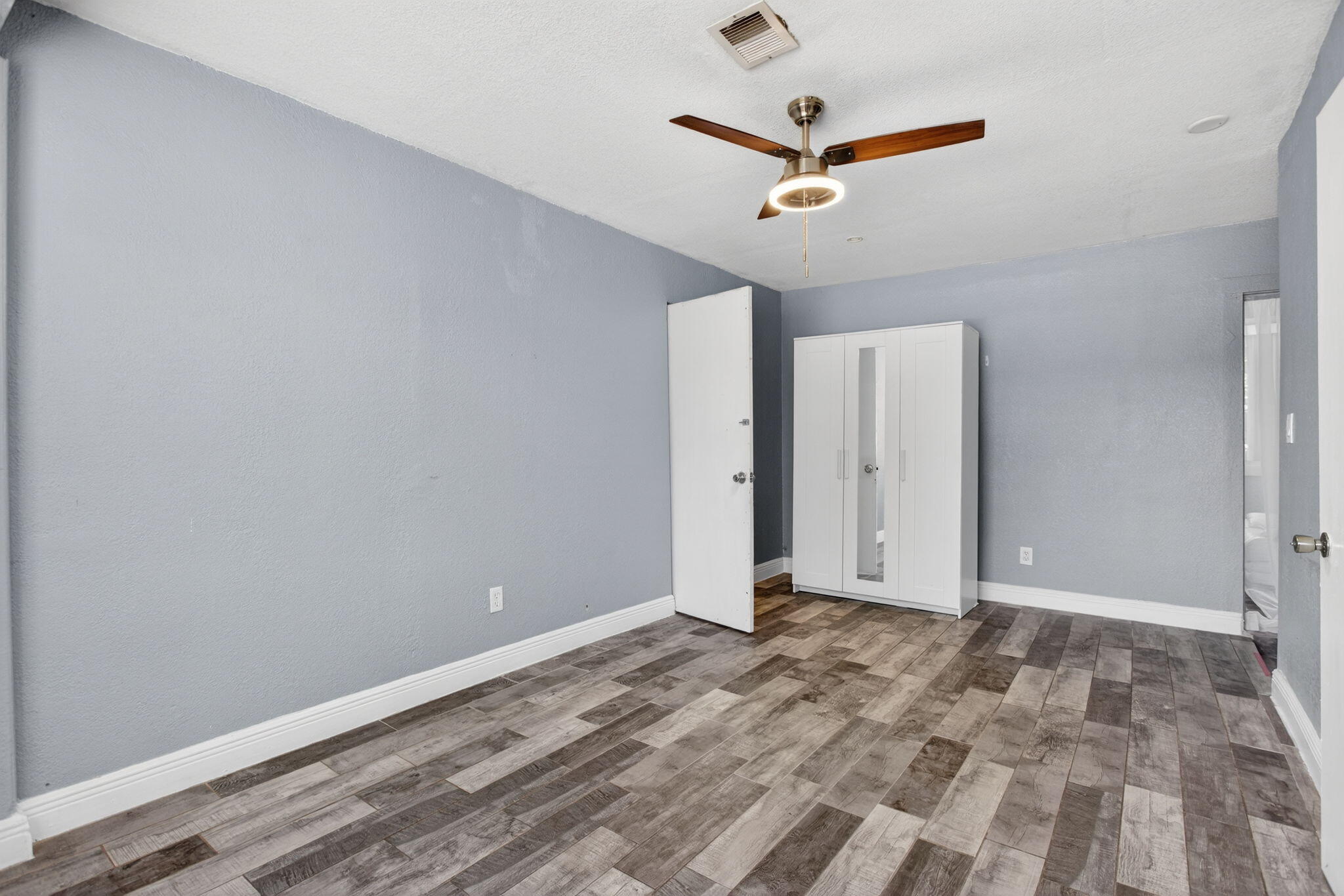 2811 Northeast 9th Terrace Pompano Beach, FL 33064 - Photo 26 of 39 31-web-or-mls-2811 -8056