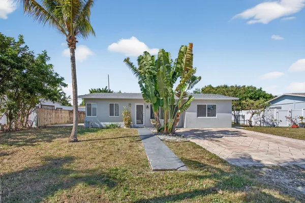 $449,999 | 2811 Northeast 9th Terrace, Pompano Beach, FL 33064