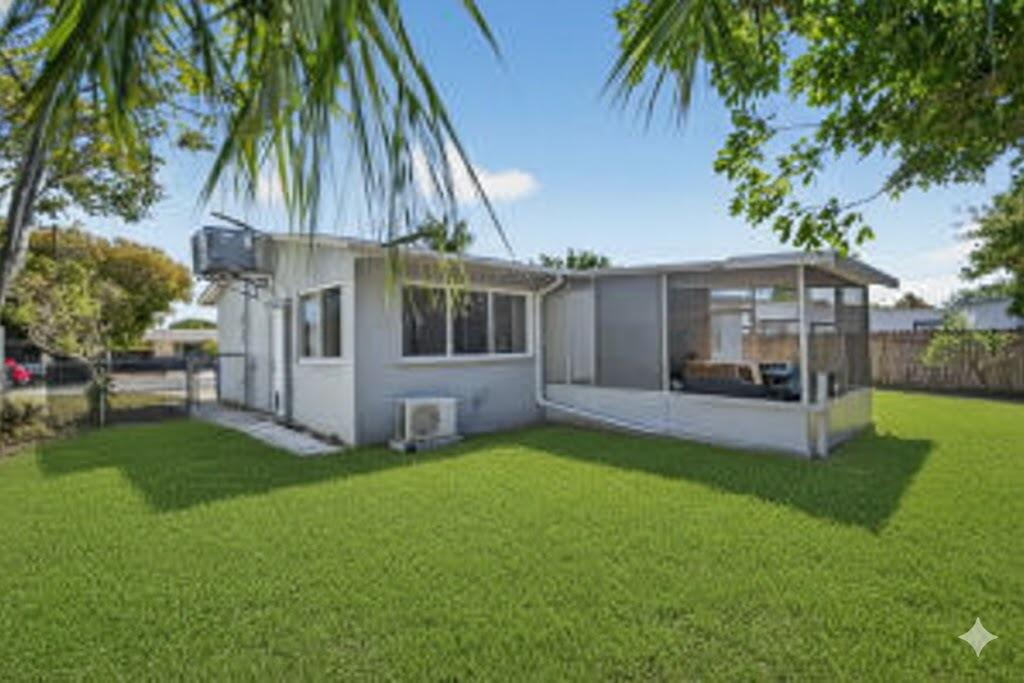 2811 Northeast 9th Terrace Pompano Beach, FL 33064 - Photo 35 of 39 unnamed
