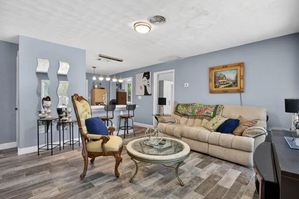 $449,999 | 2811 Northeast 9th Terrace, Pompano Beach, FL 33064