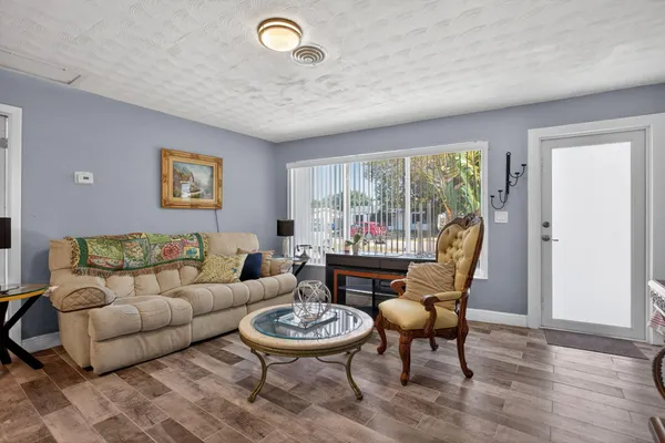 $449,999 | 2811 Northeast 9th Terrace, Pompano Beach, FL 33064