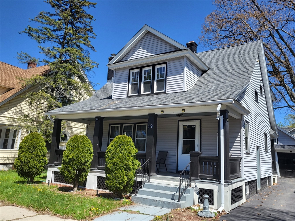 19 Greenbrier Street Springfield, MA 01108 - Photo 1 of 26 Gallery Image 1