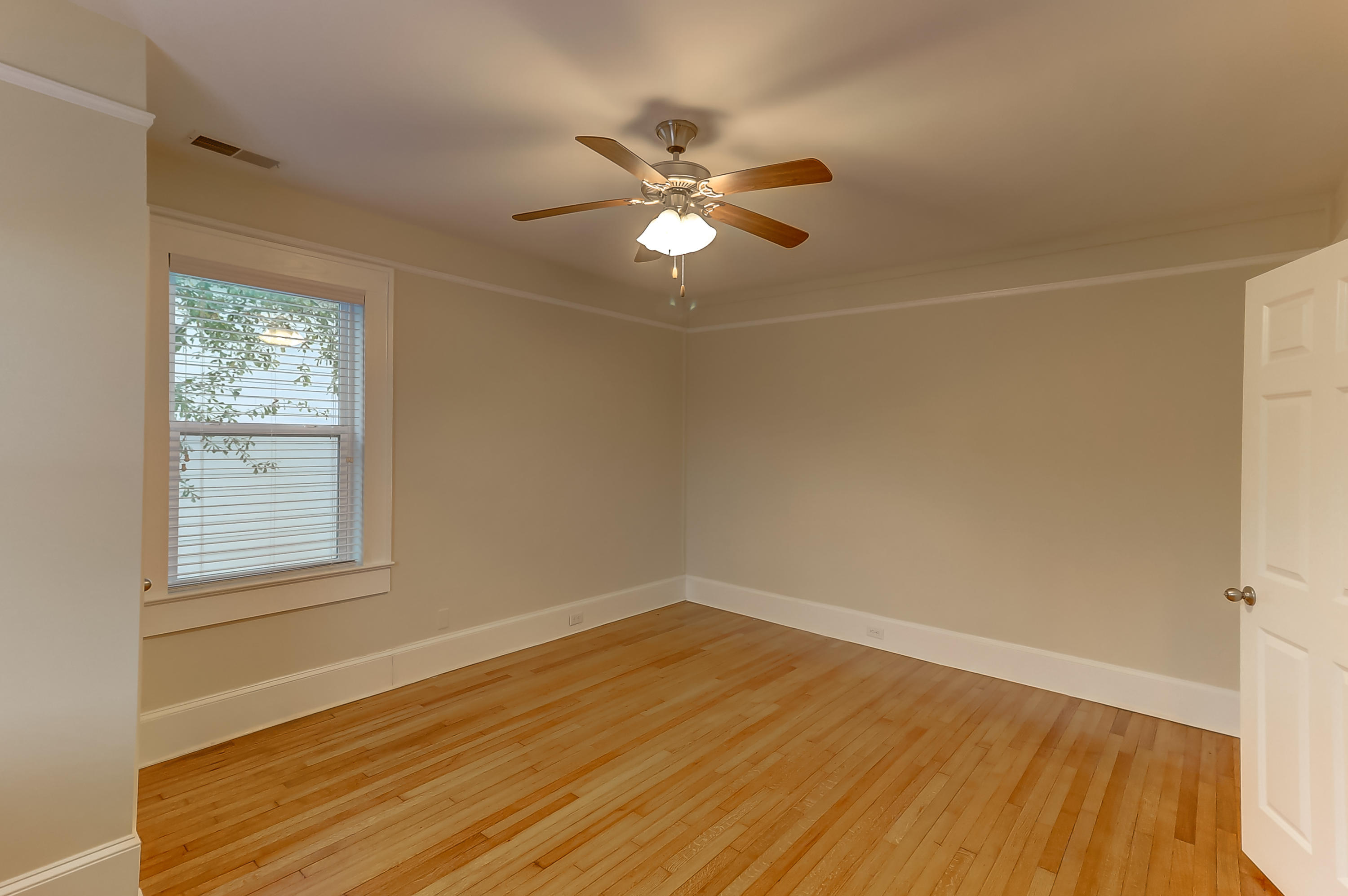 164 Maple Street Charleston, SC 29403 - Photo 28 of 44 164 Maple St (29)