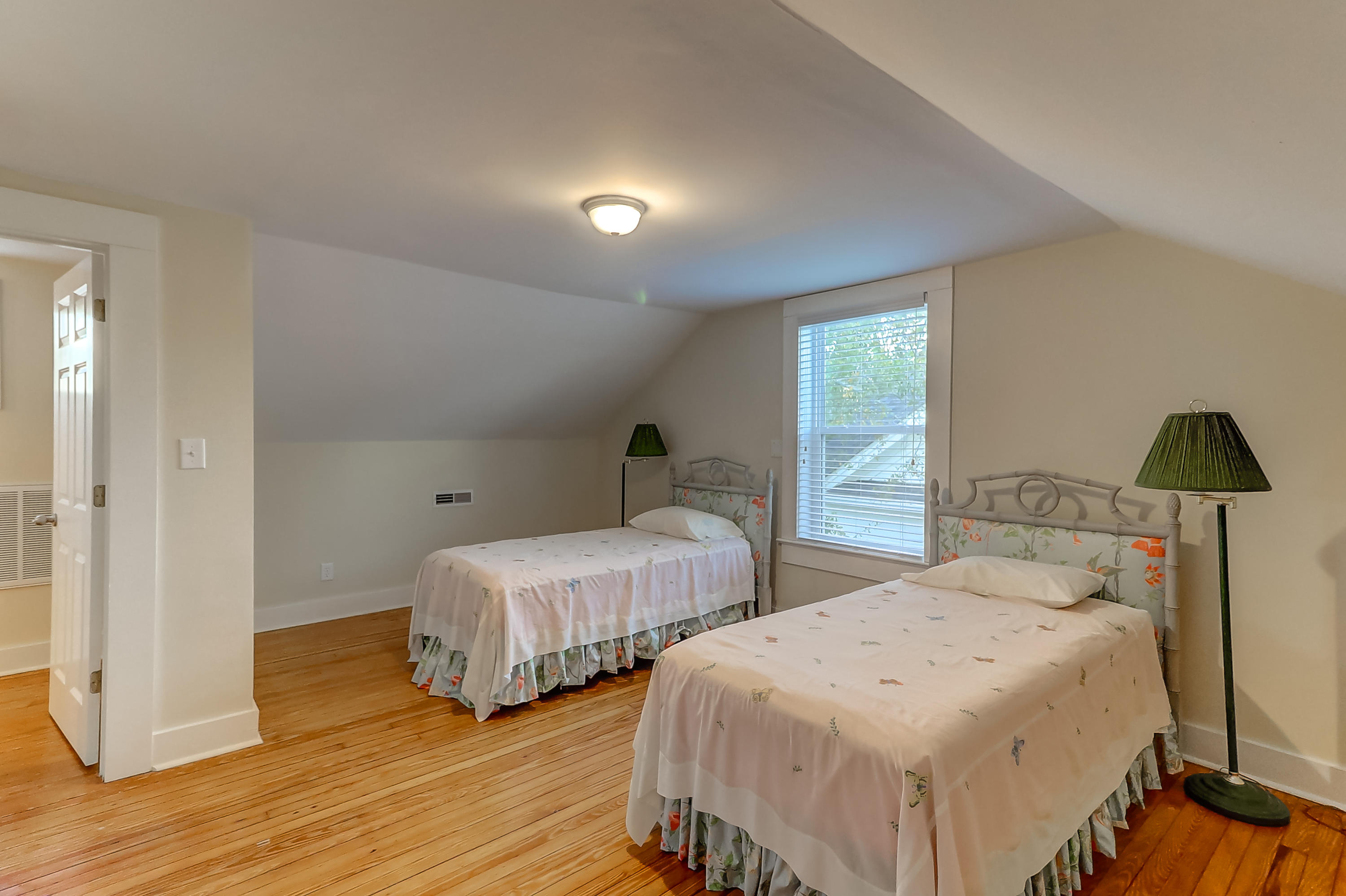 164 Maple Street Charleston, SC 29403 - Photo 35 of 44 164 Maple St (35)