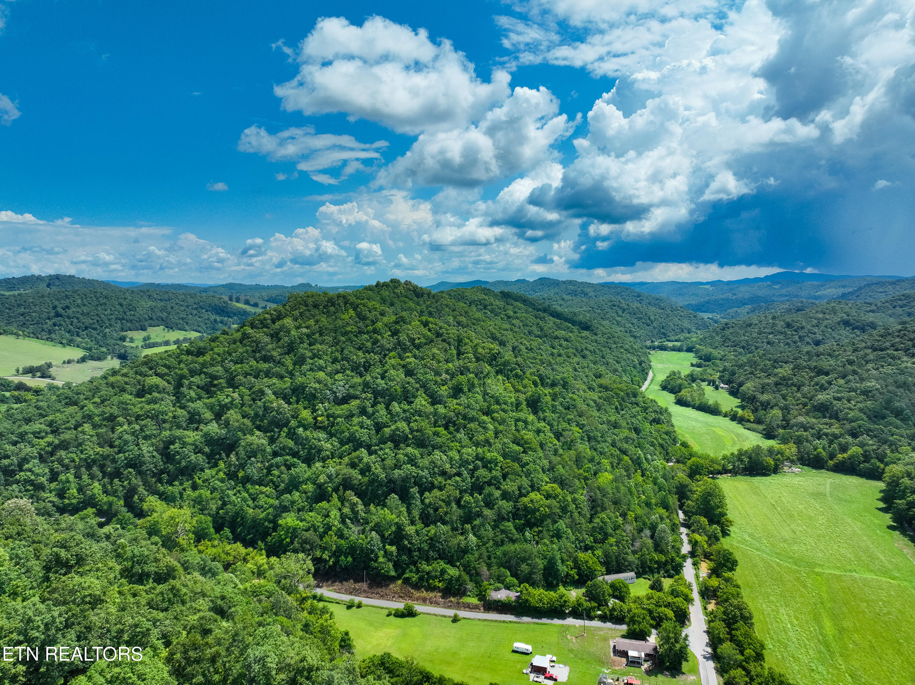 118 Providence Road Sneedville, TN 37869 - Photo 2 of 20 118 Providence Rd_-5
