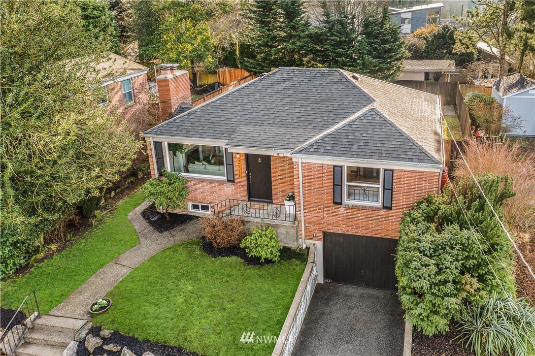 2111 North 88th Street Seattle, WA 98103 - Photo 1 of 22 Gallery Image 1