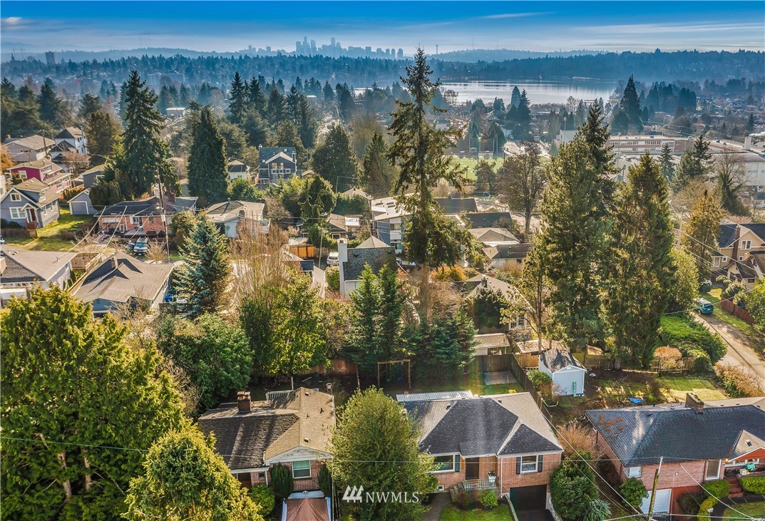 2111 North 88th Street Seattle, WA 98103 - Photo 22 of 22 Gallery Image 22