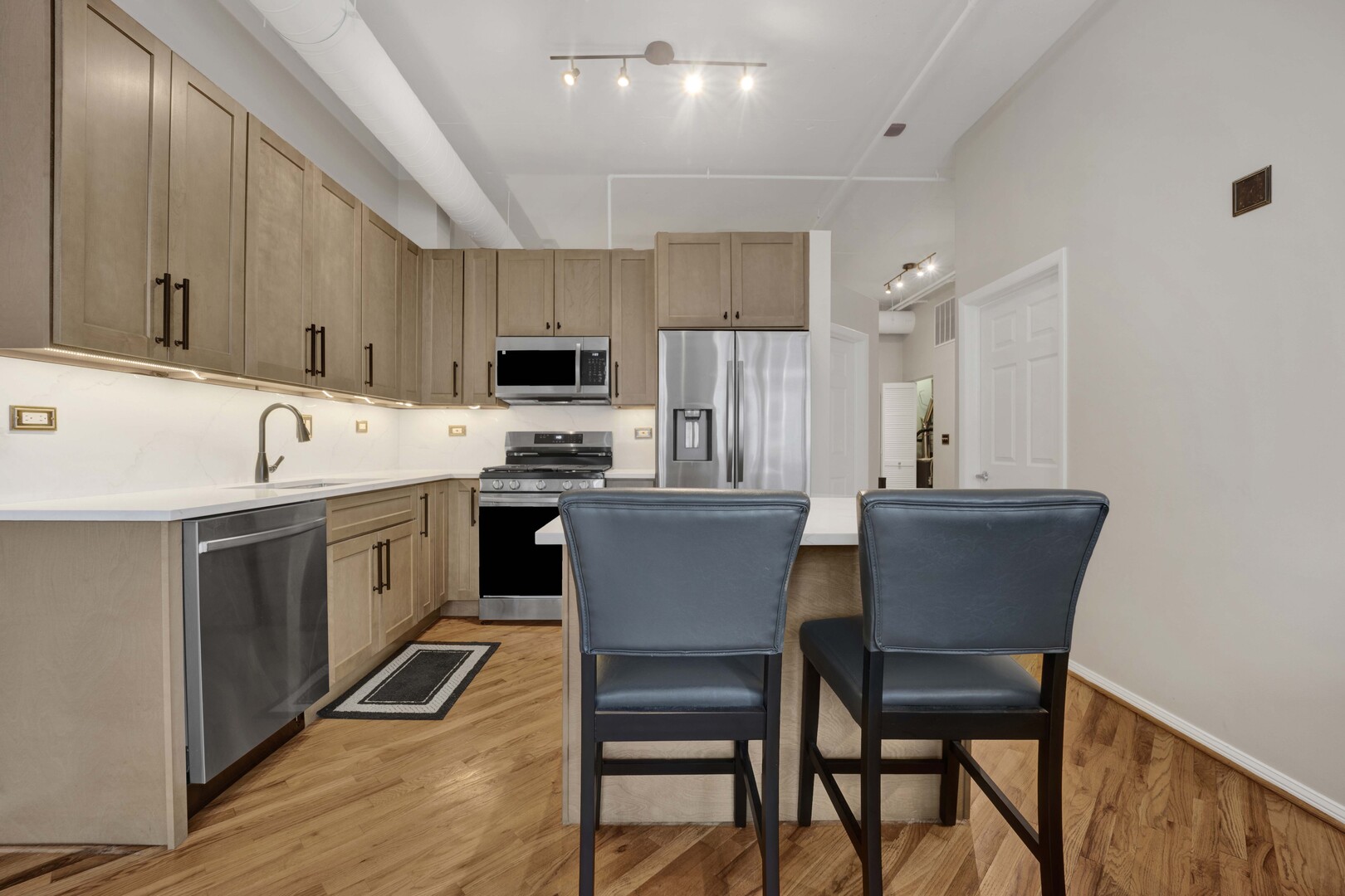 950 West Monroe Street, Unit 412 Chicago, IL 60607 - Photo 11 of 30
