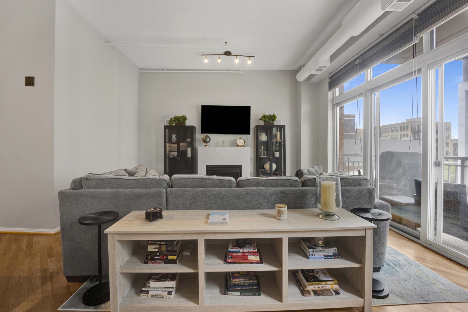 950 West Monroe Street, Unit 412 Chicago, IL 60607 - Photo 5 of 30