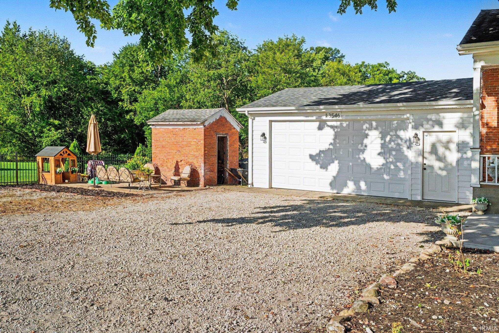 13546 Brick Road Granger, IN 46530 - Photo 26 of 31 Gallery Image 26