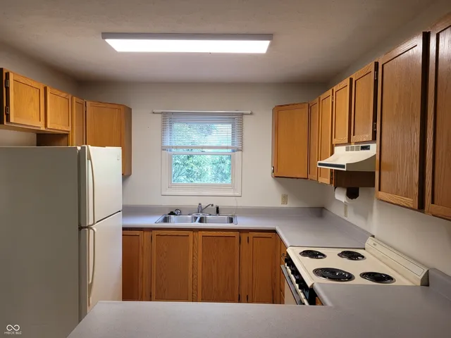 $950 | 250 Locust Lane, Nashville, IN 47448