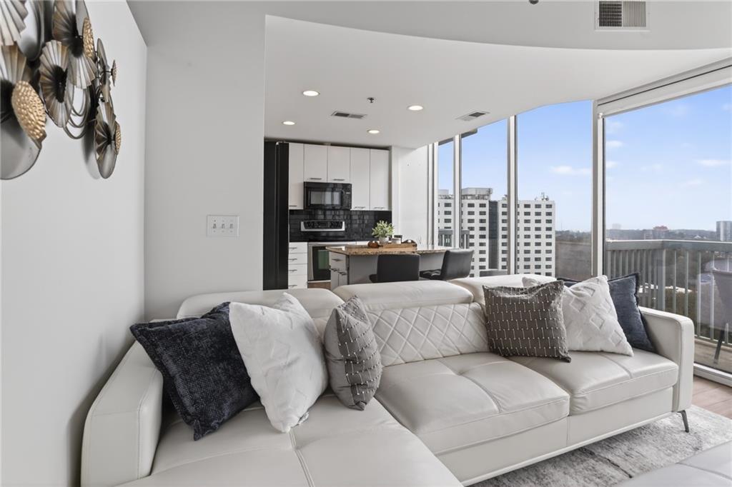 3324 Peachtree Road Northeast, Unit 1312 Atlanta, GA 30326 - Photo 3 of 23