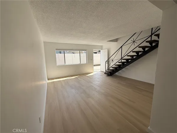 $3,250 | 2104 Carnegie Lane, Unit A, Redondo Beach, CA 90278