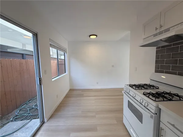 $3,250 | 2104 Carnegie Lane, Unit A, Redondo Beach, CA 90278