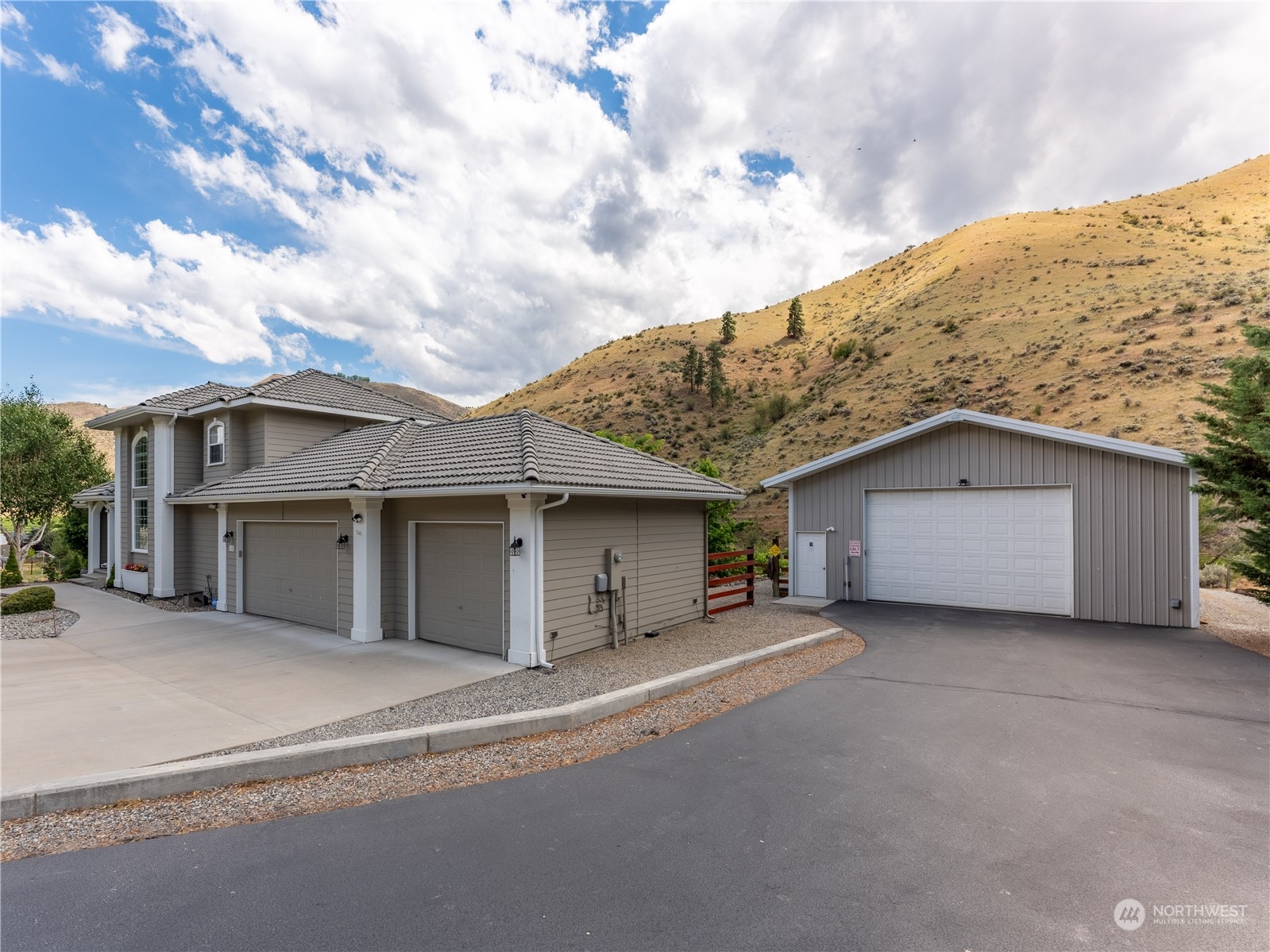 1145 Pitcher Canyon Road Wenatchee, WA 98801 - Photo 4 of 40 Gallery Image 4
