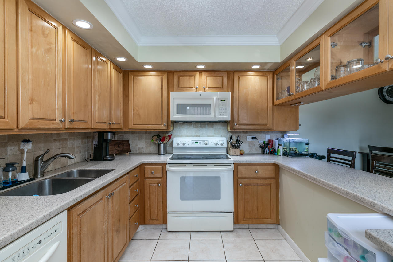 3900 County Line Road, Unit 13A Jupiter, FL 33469 - Photo 8 of 19 untitled-11