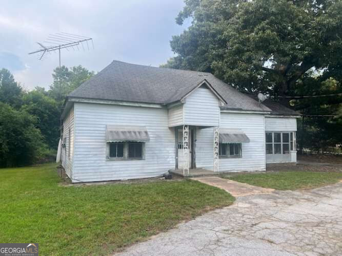 545 Shady Lane Toccoa, GA 30577 - Photo 1 of 1 a front view of house with yard and green space