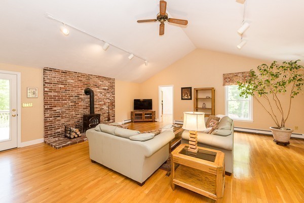 32 Willowdale Road Topsfield, MA 01983 - Photo 13 of 30 Gallery Image 13
