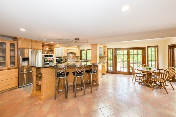 32 Willowdale Road Topsfield, MA 01983 - Photo 5 of 30 Gallery Image 5