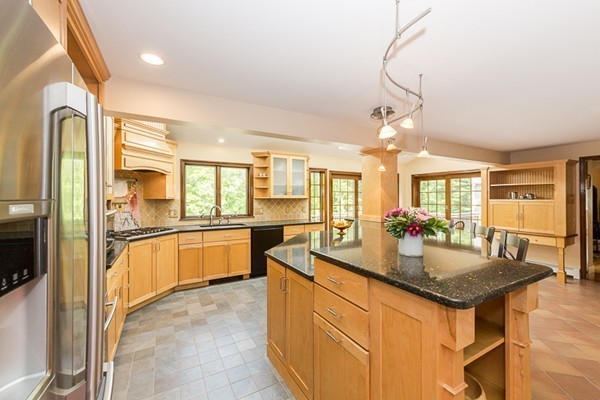 32 Willowdale Road Topsfield, MA 01983 - Photo 7 of 30 Gallery Image 7
