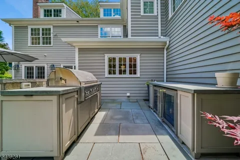 $3,295,000 | 20 Country Club Drive, Chatham, NJ 07928