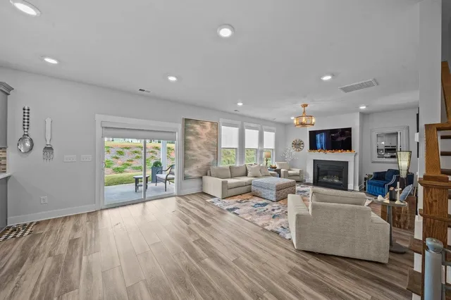 $434,900 | 636 Sunwater Drive, Duncan, SC 29334