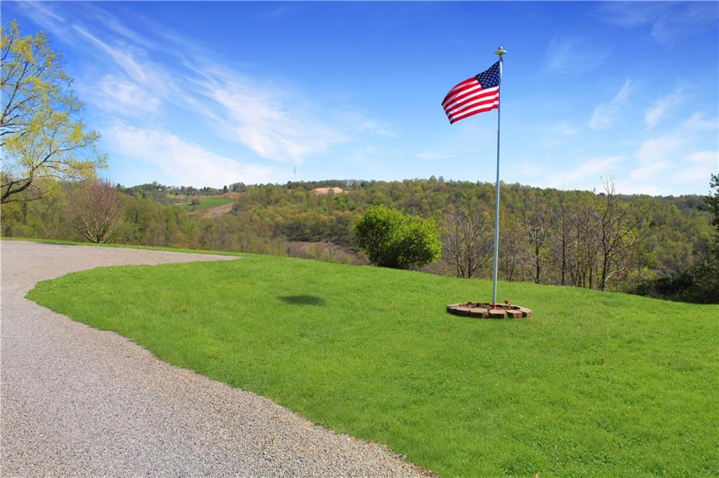 4256 Battle Ridge Road McDonald, PA 15057 - Photo 5 of 23 Gallery Image 5