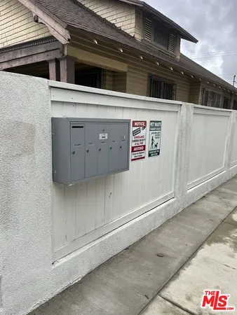 $3,231 | 3955 South Budlong Avenue, Unit 3955, Los Angeles, CA 90037