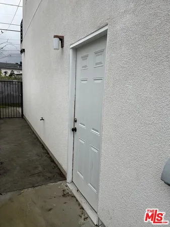 $3,231 | 3955 South Budlong Avenue, Unit 3955, Los Angeles, CA 90037