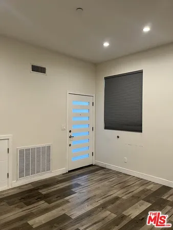 $3,231 | 3955 South Budlong Avenue, Unit 3955, Los Angeles, CA 90037