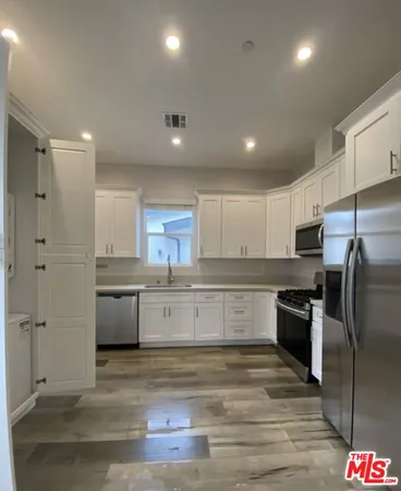 $3,231 | 3955 South Budlong Avenue, Unit 3955, Los Angeles, CA 90037