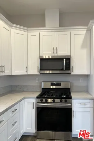 $3,231 | 3955 South Budlong Avenue, Unit 3955, Los Angeles, CA 90037