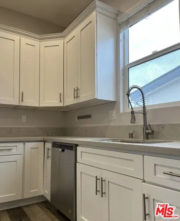 $3,231 | 3955 South Budlong Avenue, Unit 3955, Los Angeles, CA 90037