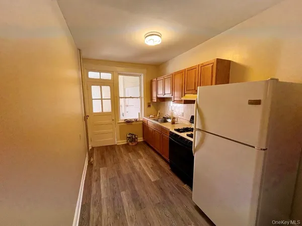 $3,200 | 106 McLean Avenue, Yonkers, NY 10705