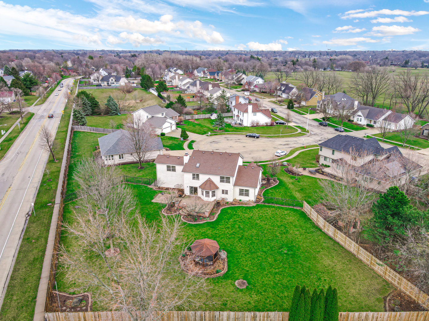959 Willow Circle DeKalb, IL 60115 - Photo 11 of 39 an aerial view of a house with a garden