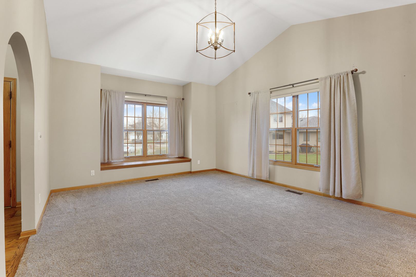 959 Willow Circle DeKalb, IL 60115 - Photo 22 of 39 a view of an empty room with a window
