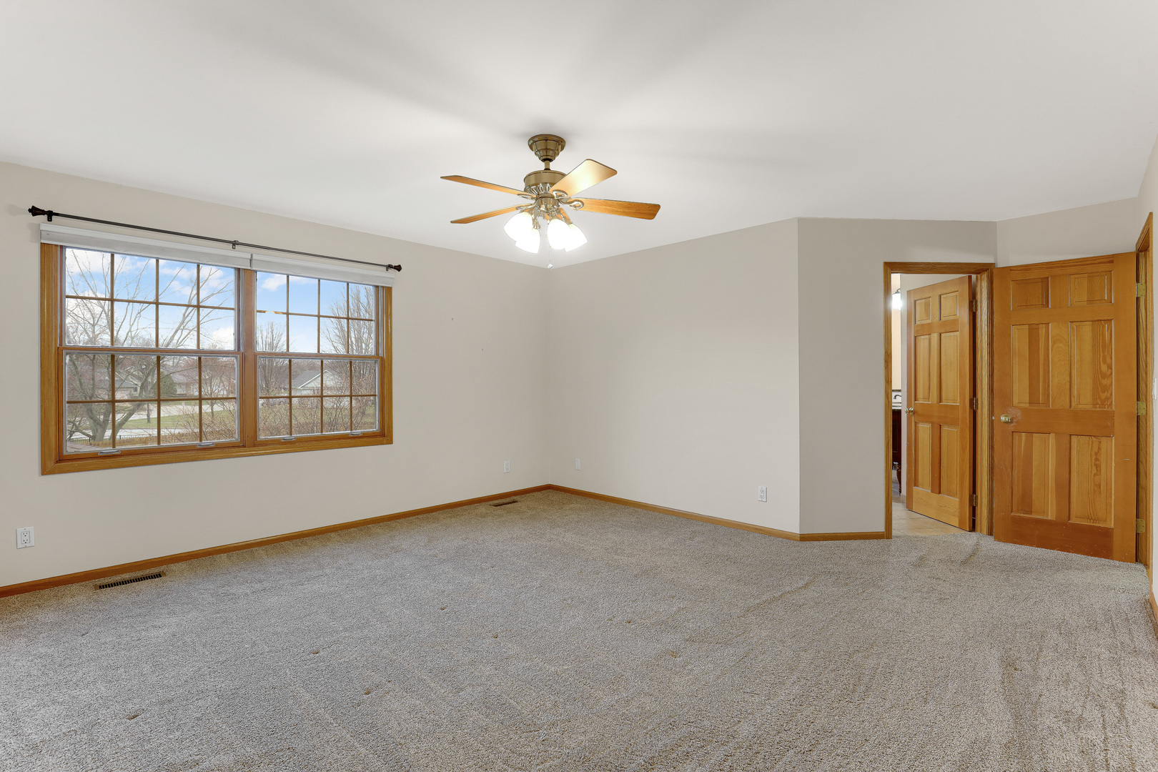 959 Willow Circle DeKalb, IL 60115 - Photo 28 of 39 a view of an empty room with a window