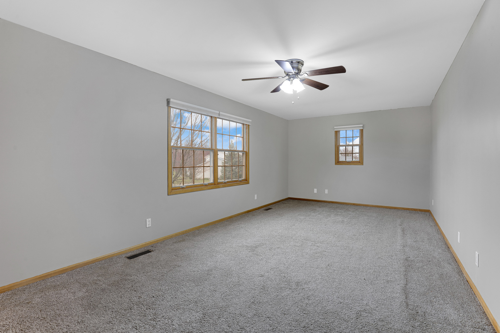959 Willow Circle DeKalb, IL 60115 - Photo 34 of 39 a view of an empty room with a window