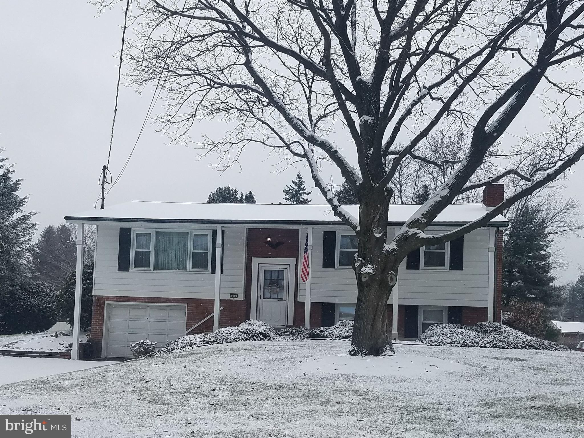 437 Springlake Road Harrisburg, PA 17112 - Photo 1 of 18 Gallery Image 1