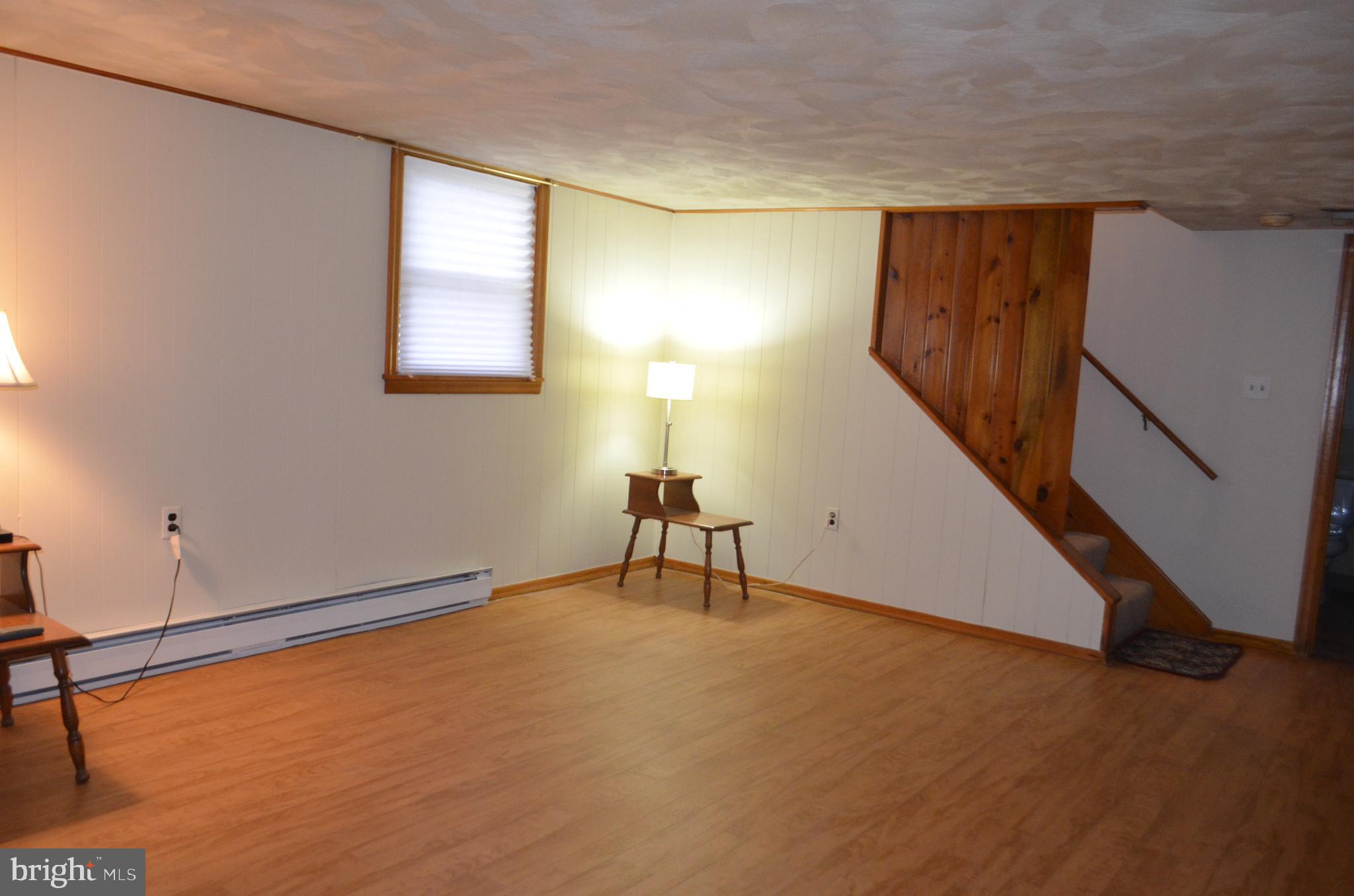 437 Springlake Road Harrisburg, PA 17112 - Photo 13 of 18 Gallery Image 13