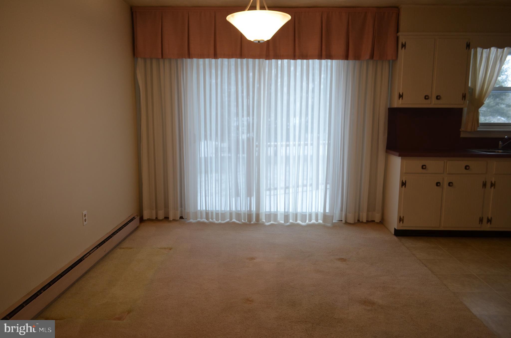 437 Springlake Road Harrisburg, PA 17112 - Photo 6 of 18 Gallery Image 6