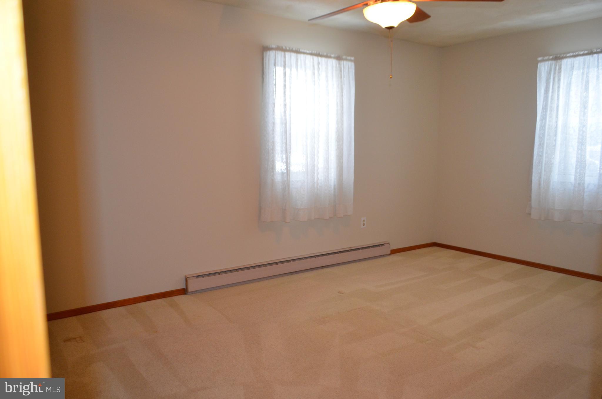 437 Springlake Road Harrisburg, PA 17112 - Photo 7 of 18 Gallery Image 7