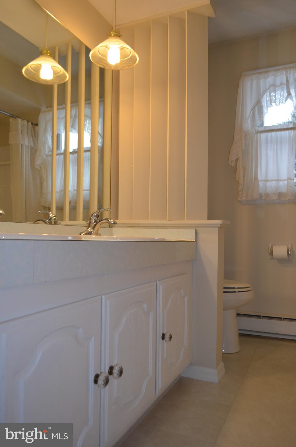 437 Springlake Road Harrisburg, PA 17112 - Photo 8 of 18 Gallery Image 8